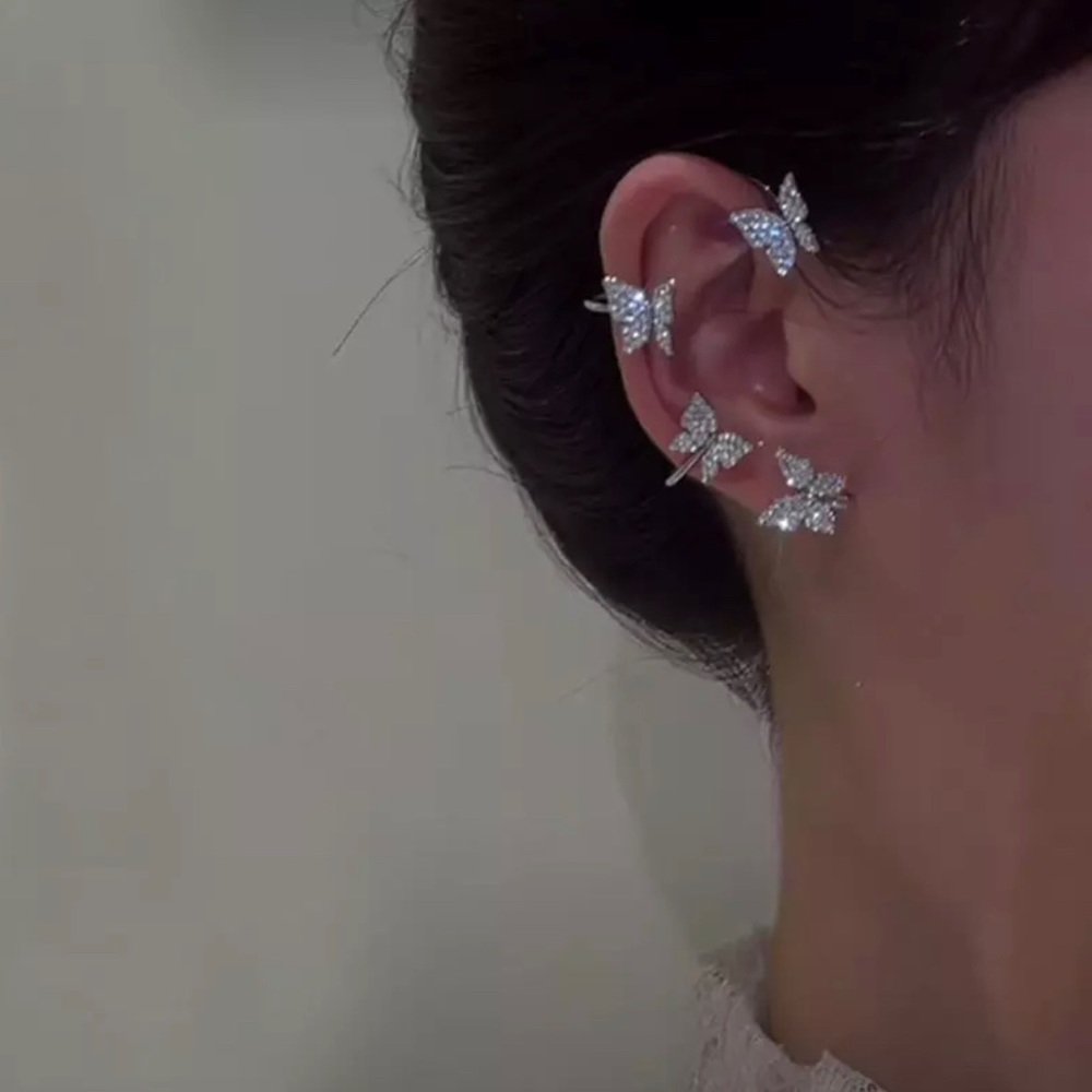 - Clip Ear Cuff for Women Girls Trendy Clip Earrings Without Piercing